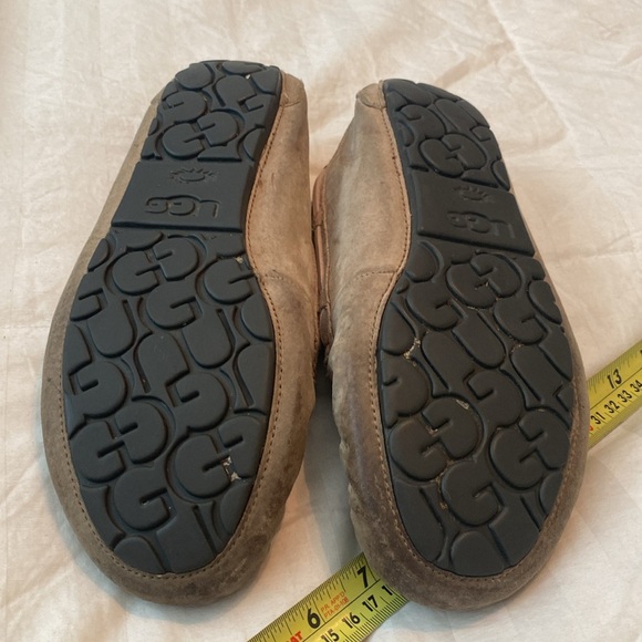 UGG Dakota indoor fashion slippers size 9 women’s - Picture 6 of 6